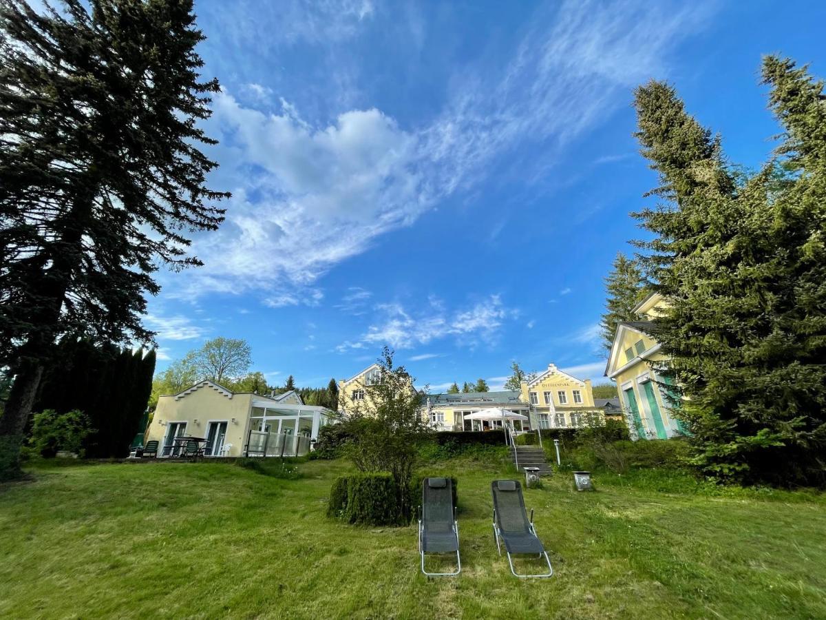 باد إلستر Hotel Quellenpark المظهر الخارجي الصورة