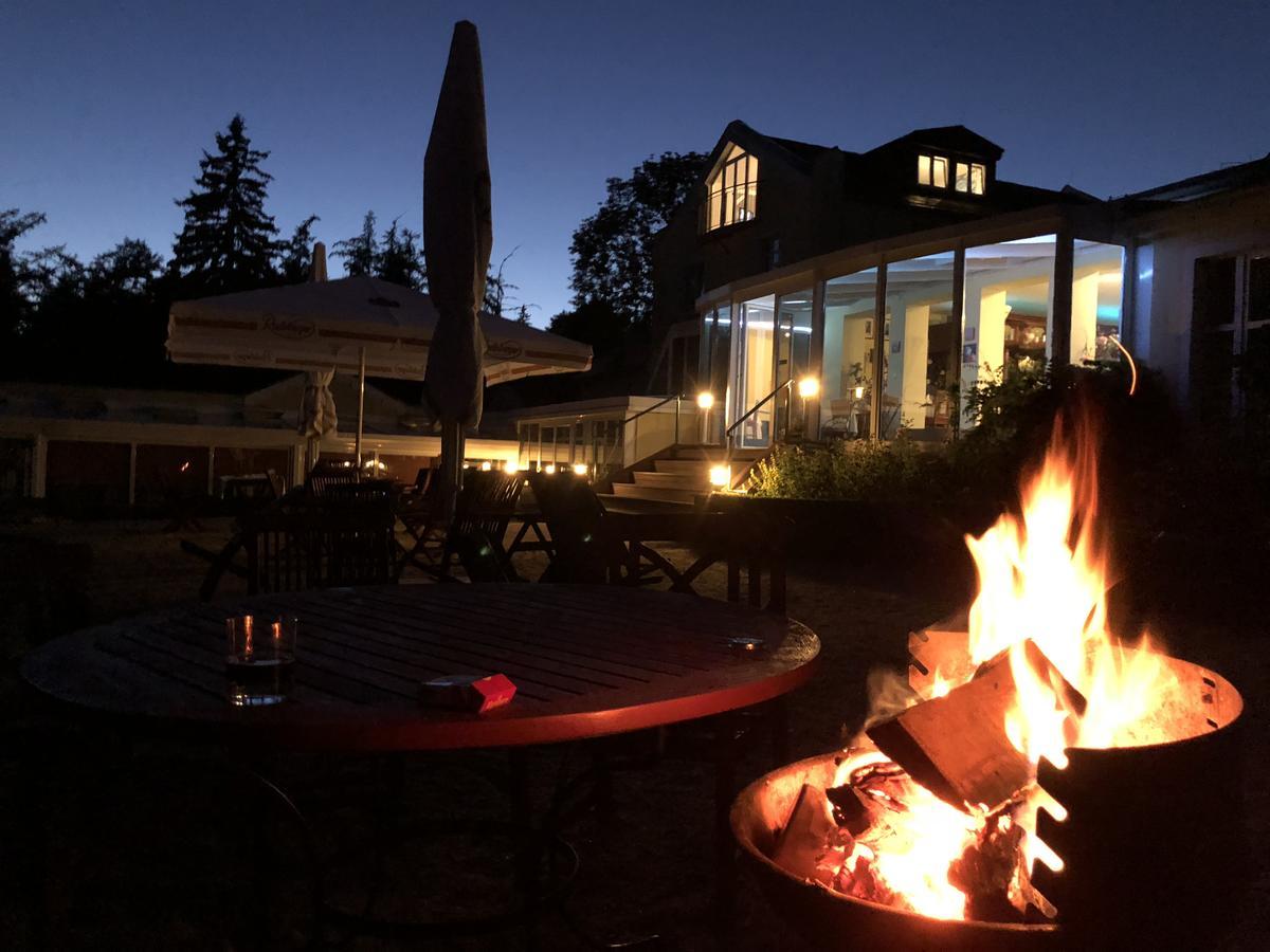 باد إلستر Hotel Quellenpark المظهر الخارجي الصورة