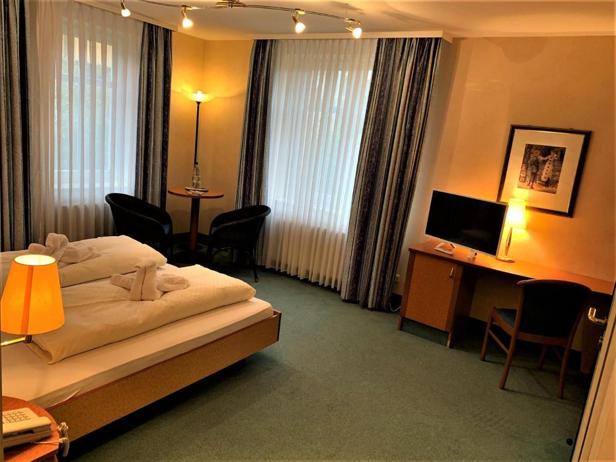 باد إلستر Hotel Quellenpark المظهر الخارجي الصورة